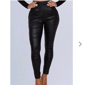 High-Waist Faux Leather Skinny Pants - Black